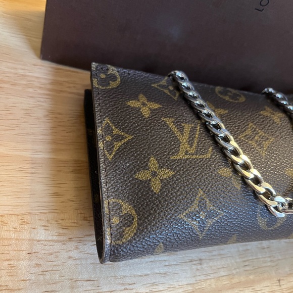 Authentic Louis Vuitton Monogram Bucket Pouch PM W Box/unbranded chain - Picture 8 of 14